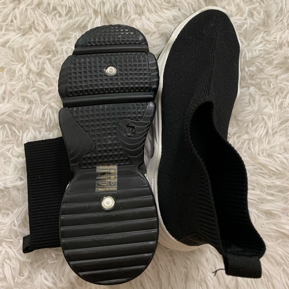 Pretty Little Thing Sneakers- SIZE 8 - Picture 2 of 3